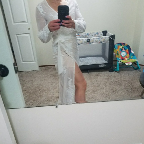 HP!!💕 LAST ONE 💕 White Lace Wrap Dress 💕 - Picture 3 of 3